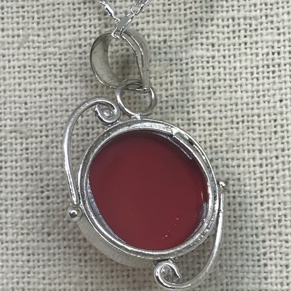 New Beautiful Simulated Red Coral Pendant - Picture 2 of 8
